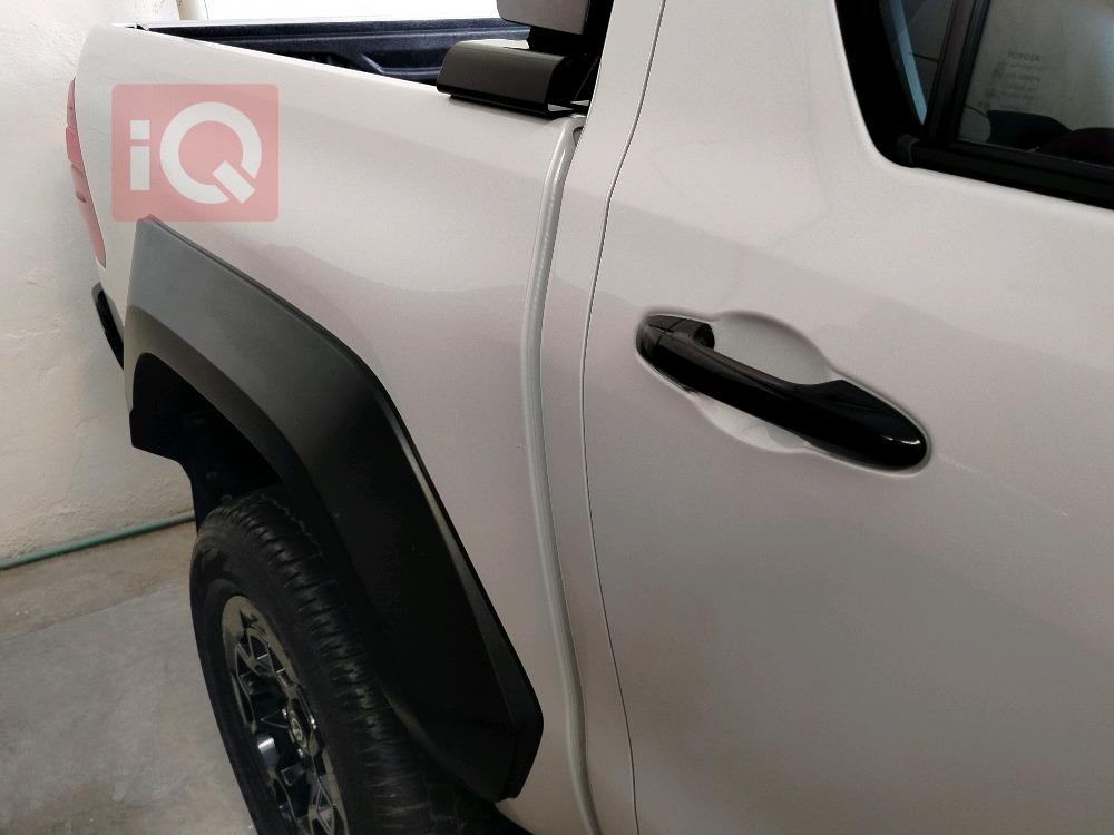 تويوتا هايلوكس